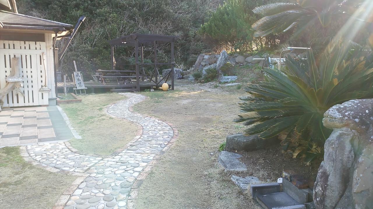 Amakusa West Coast Backpackers Fu-Raibou Hostel Exterior photo